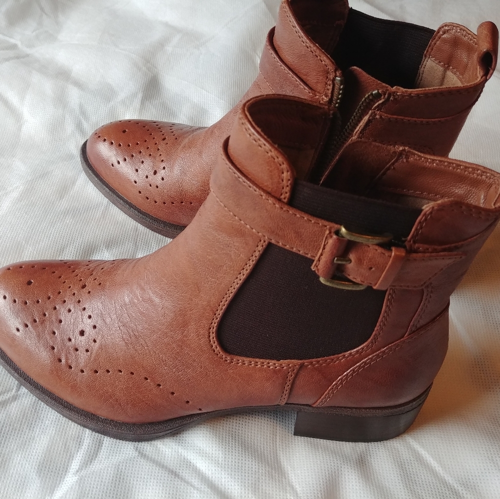 Johnston & Murphy ankle boots